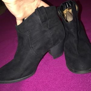 Girls boots